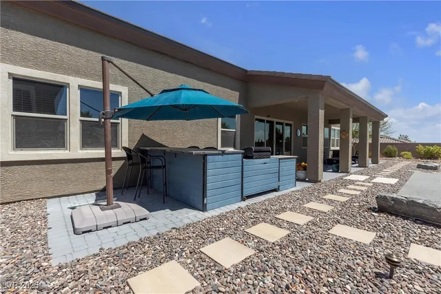 $1,599,201 | 10321 West Tropical Parkway, Las Vegas, NV 89149