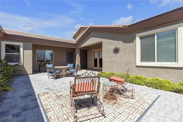 $1,599,201 | 10321 West Tropical Parkway, Las Vegas, NV 89149