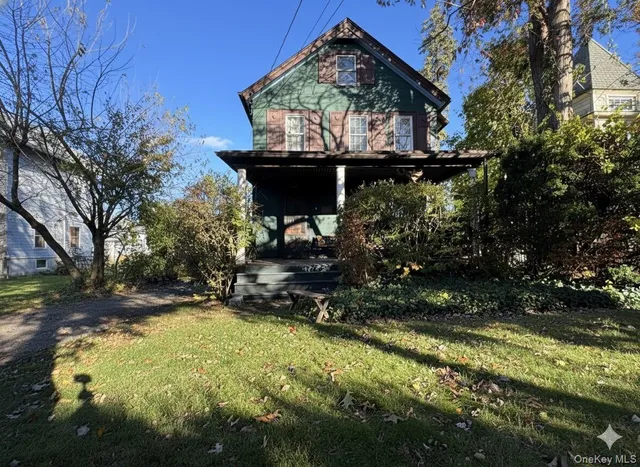 $565,000 | 42 Chestnut Street, Glen Cove, NY 11542