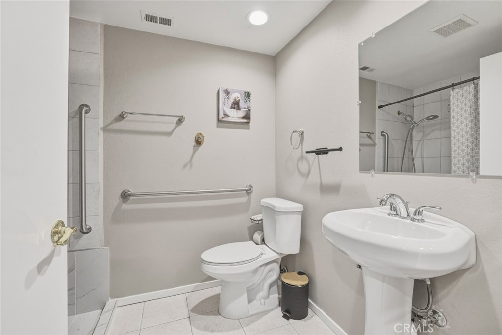 11841 Laughton Way Porter Ranch, CA 91326 - Photo 23 of 26 Gallery Image 23