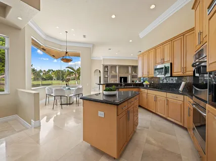 $1,695,000 | 2579 Mayfair Lane, Weston, FL 33327