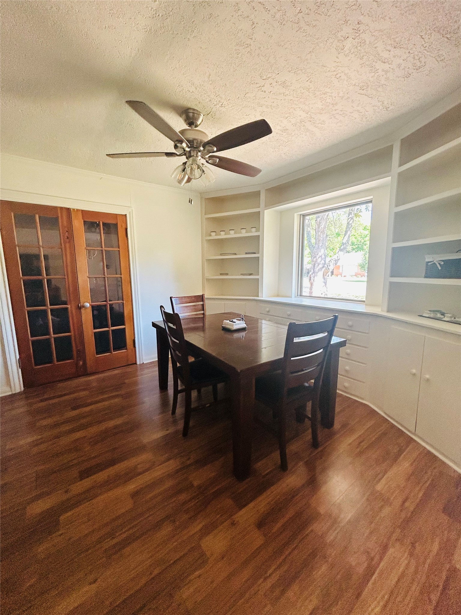 317 Harbert Street Columbus, TX 78934 - Photo 11 of 18