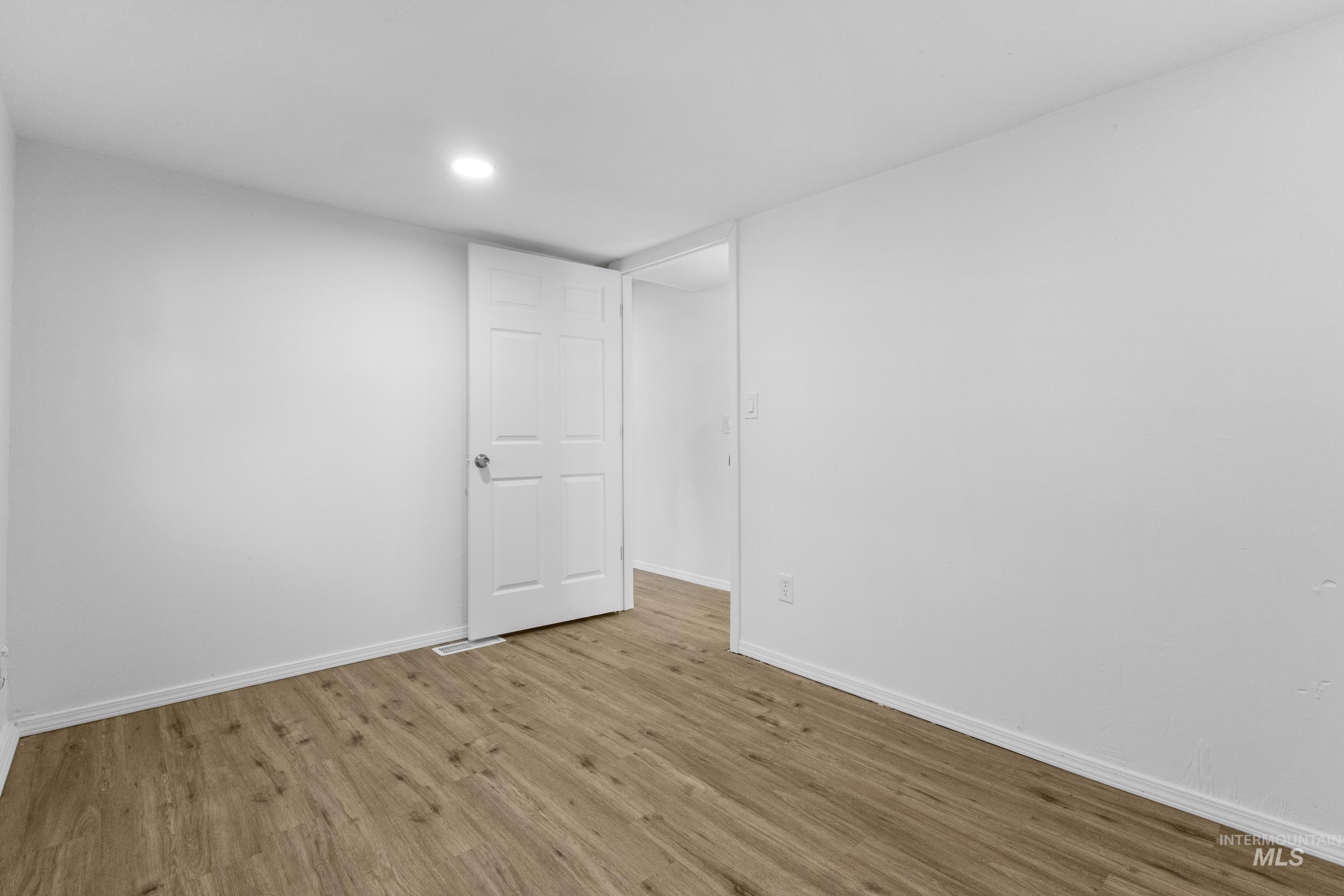111 East Simplot Boulevard, Unit 28 Caldwell, ID 83605 - Photo 16 of 17 Gallery Image 16