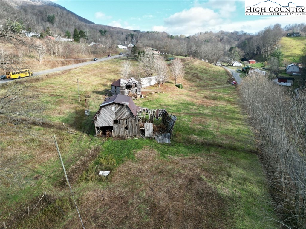 337-339 Greer Lane Vilas, NC 28692 - Photo 6 of 11 a view of outdoor space and city view