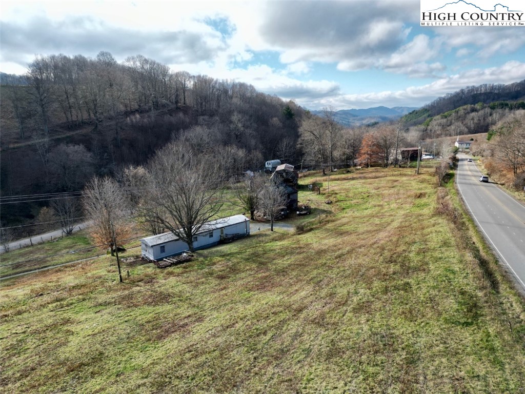 337-339 Greer Lane Vilas, NC 28692 - Photo 7 of 11 a view of a backyard