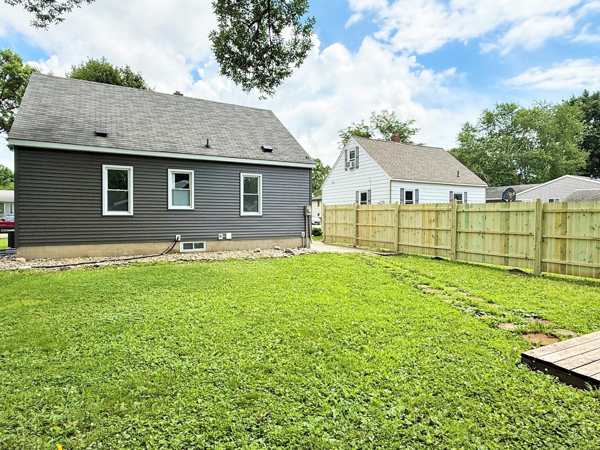 1004 6th Street Southwest Willmar, MN 56201 - Photo 11 of 15