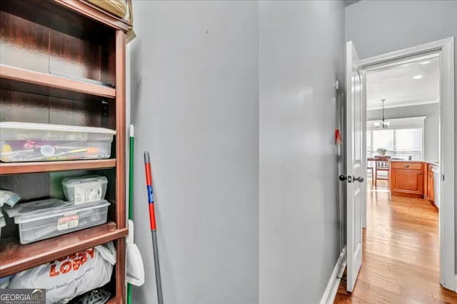 a view of utility room