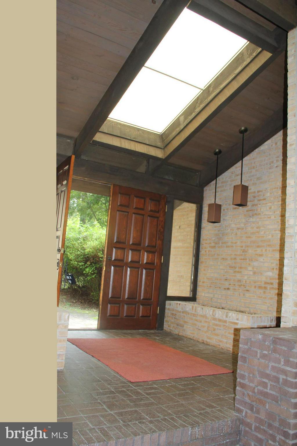 641 Mine Ridge Road Great Falls, VA 22066 - Photo 10 of 22 Entryway