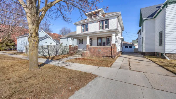 $179,000 | 1323 North 10th Street, Unit 1321, Sheboygan, WI 53081
