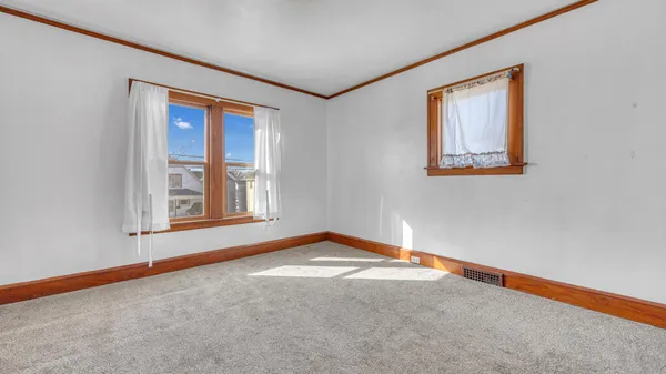 $179,000 | 1323 North 10th Street, Unit 1321, Sheboygan, WI 53081