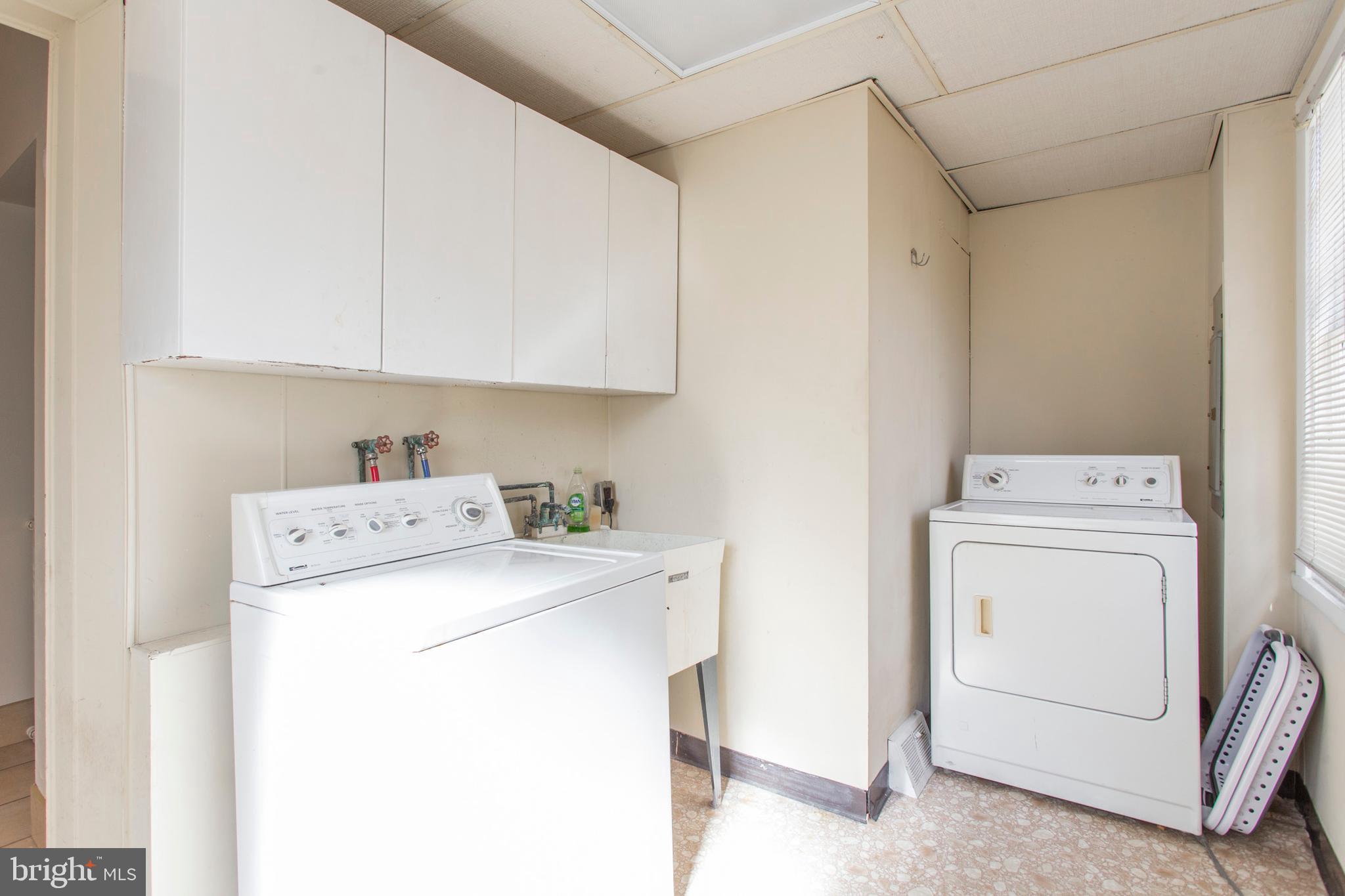 6338 Sherwood Road Philadelphia, PA 19151 - Photo 14 of 48 Launry