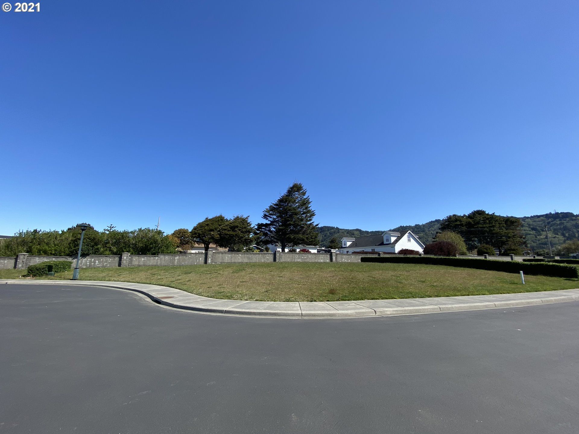 Sea Court Lane, Unit 3 Brookings, OR 97415 - Photo 6 of 20 a view of a park