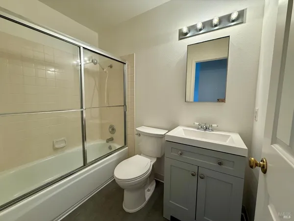$428,700 | 77 Parkview Circle, Corte Madera, CA 94925