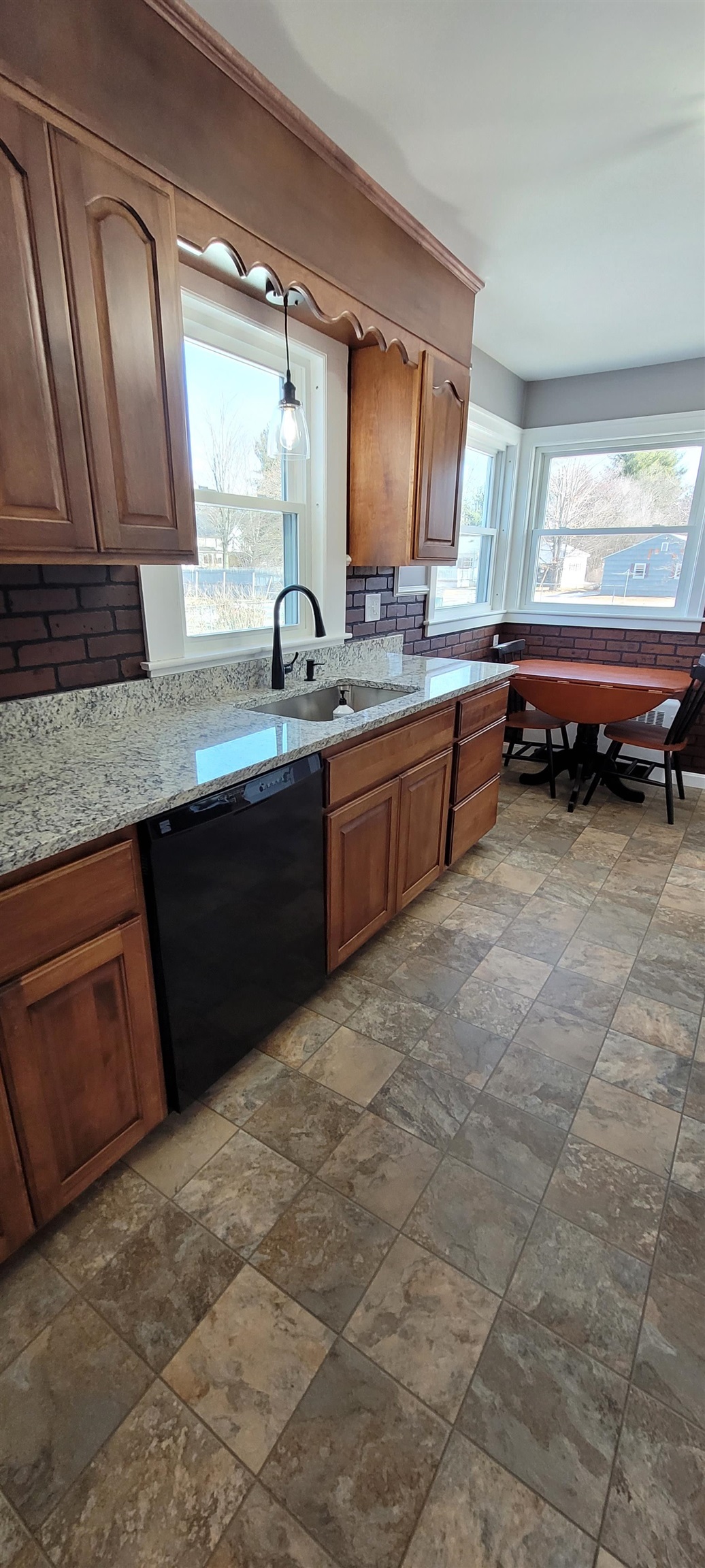 11 Greeley Street Concord, NH 03301 - Photo 10 of 39