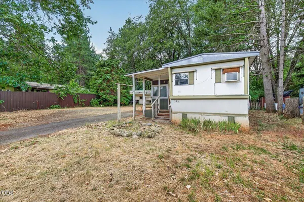 $140,000 | 126 South Kerby Avenue, Cave Junction, OR 97523