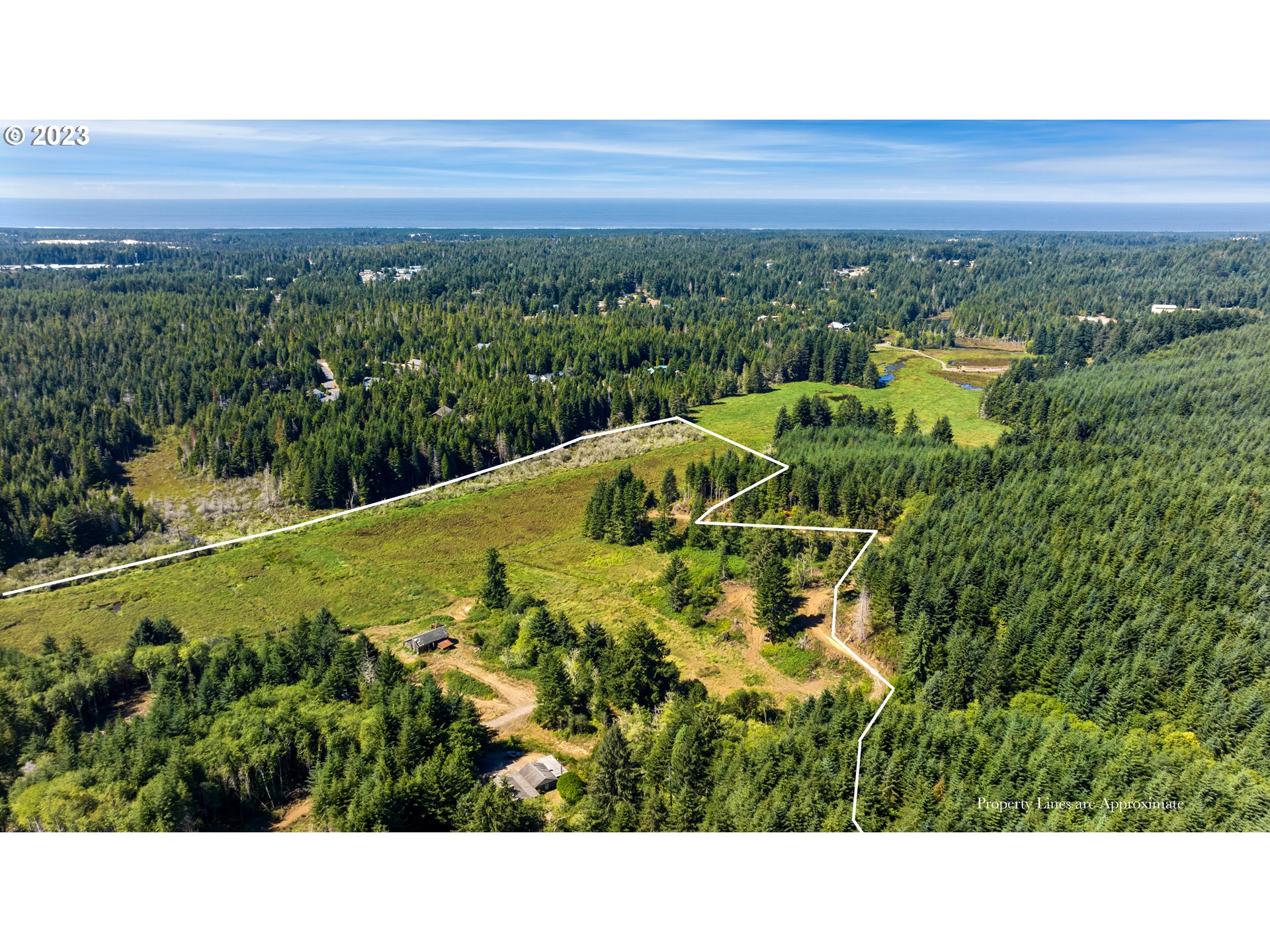 69148 St Dennis Road North Bend, OR 97459 - Photo 3 of 41 Gallery Image 3