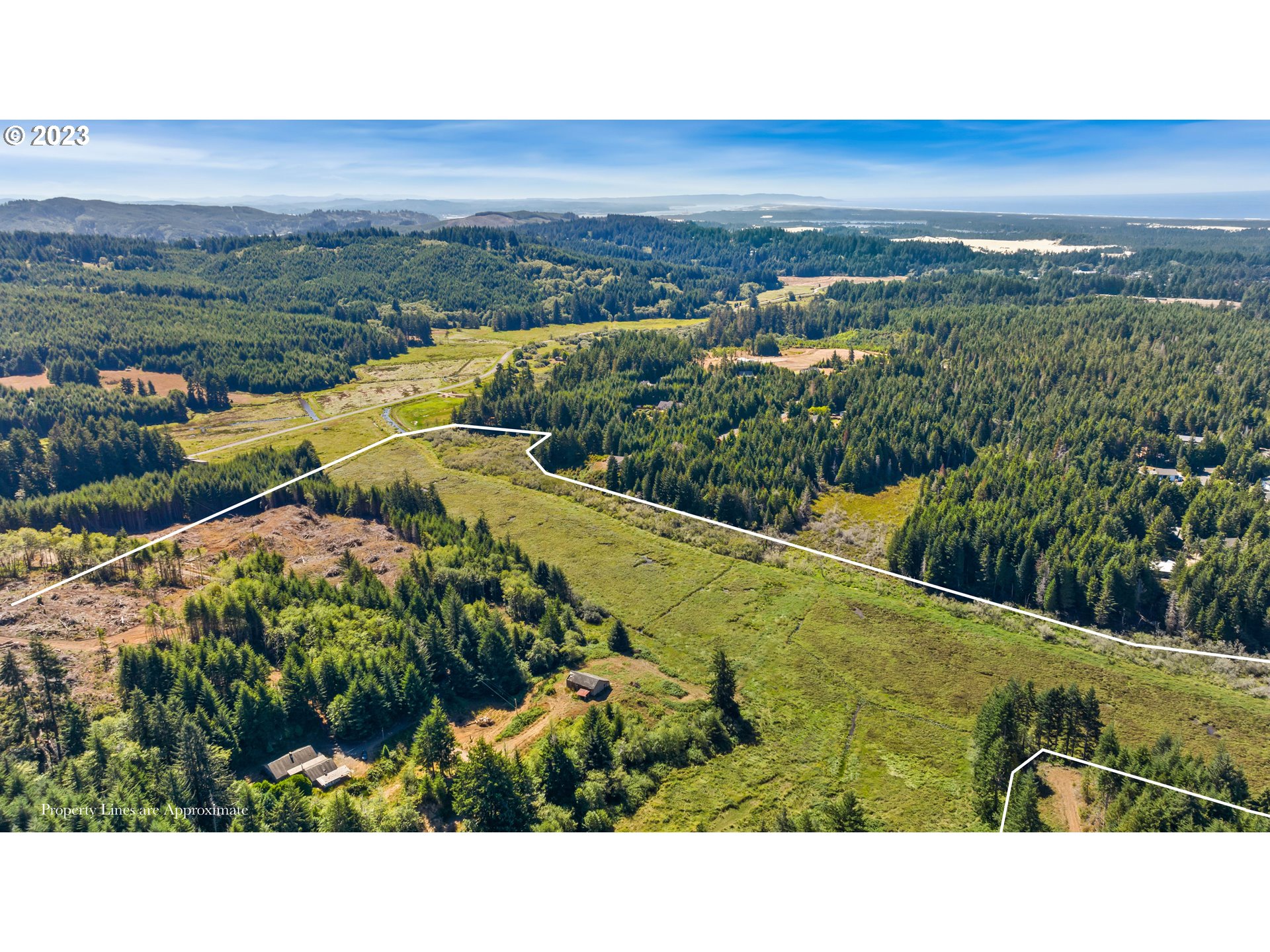 69148 St Dennis Road North Bend, OR 97459 - Photo 31 of 41 Gallery Image 31