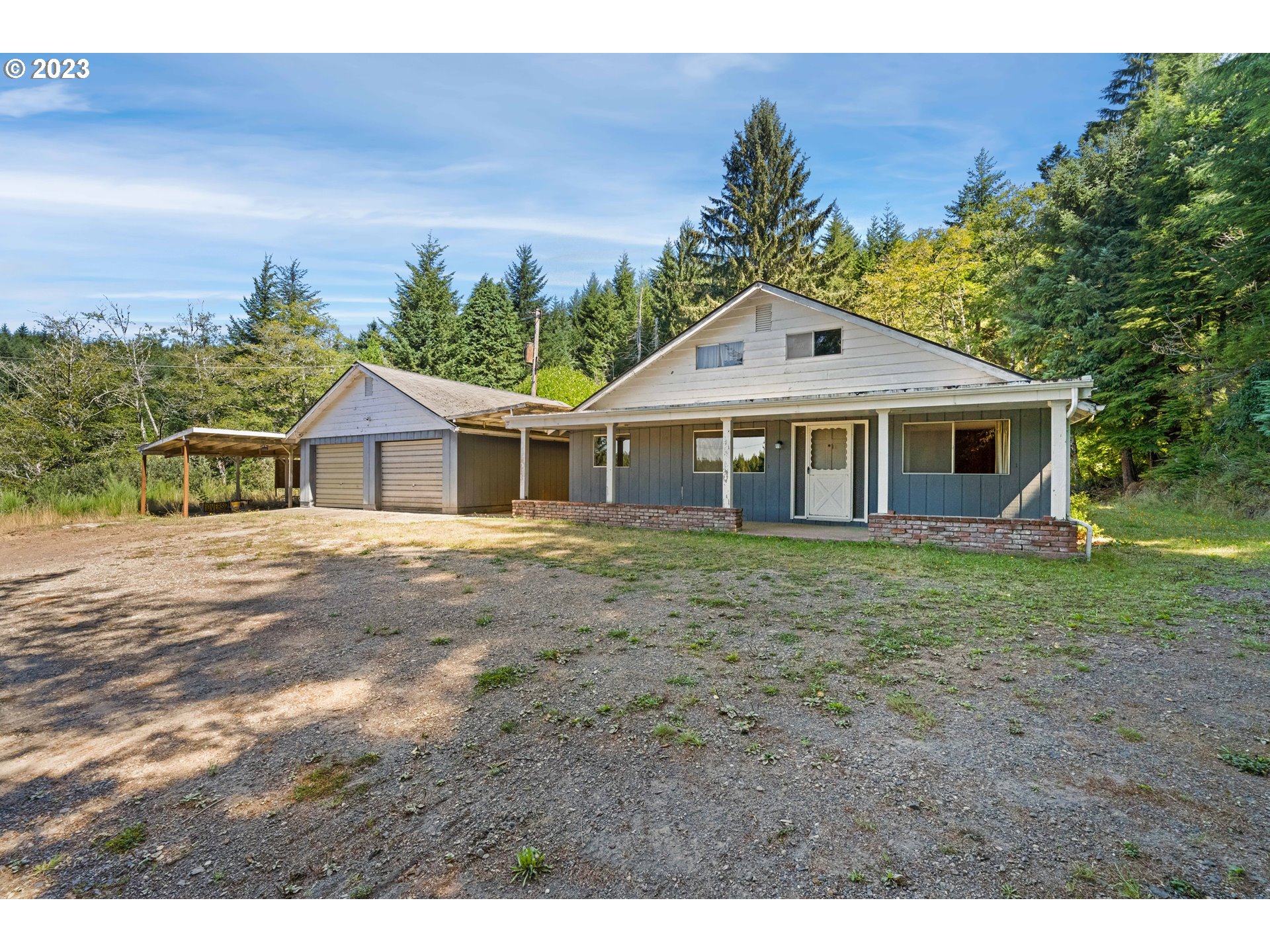 69148 St Dennis Road North Bend, OR 97459 - Photo 5 of 41 Gallery Image 5