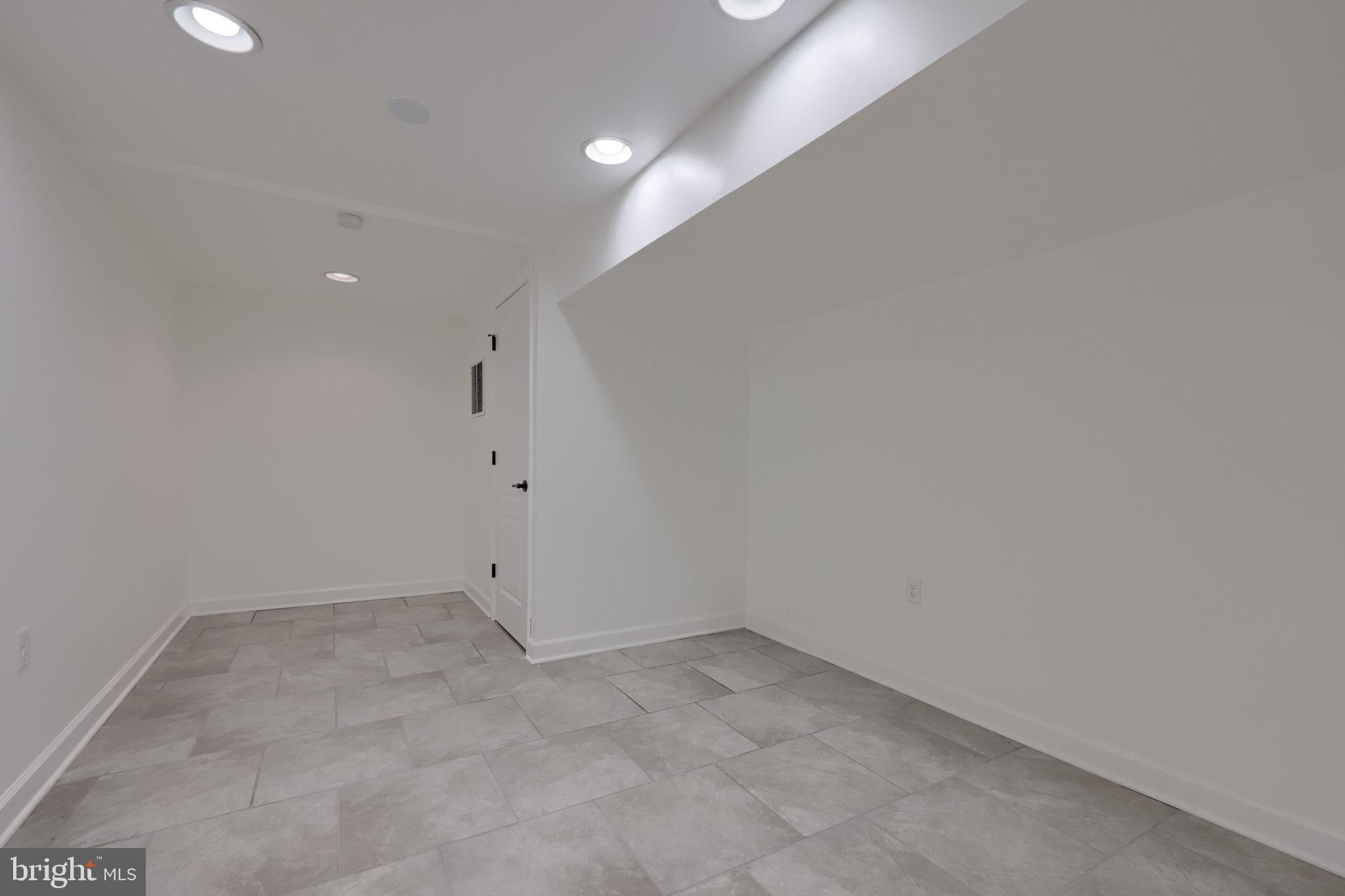 520 Duquesne Road York, PA 17402 - Photo 45 of 62