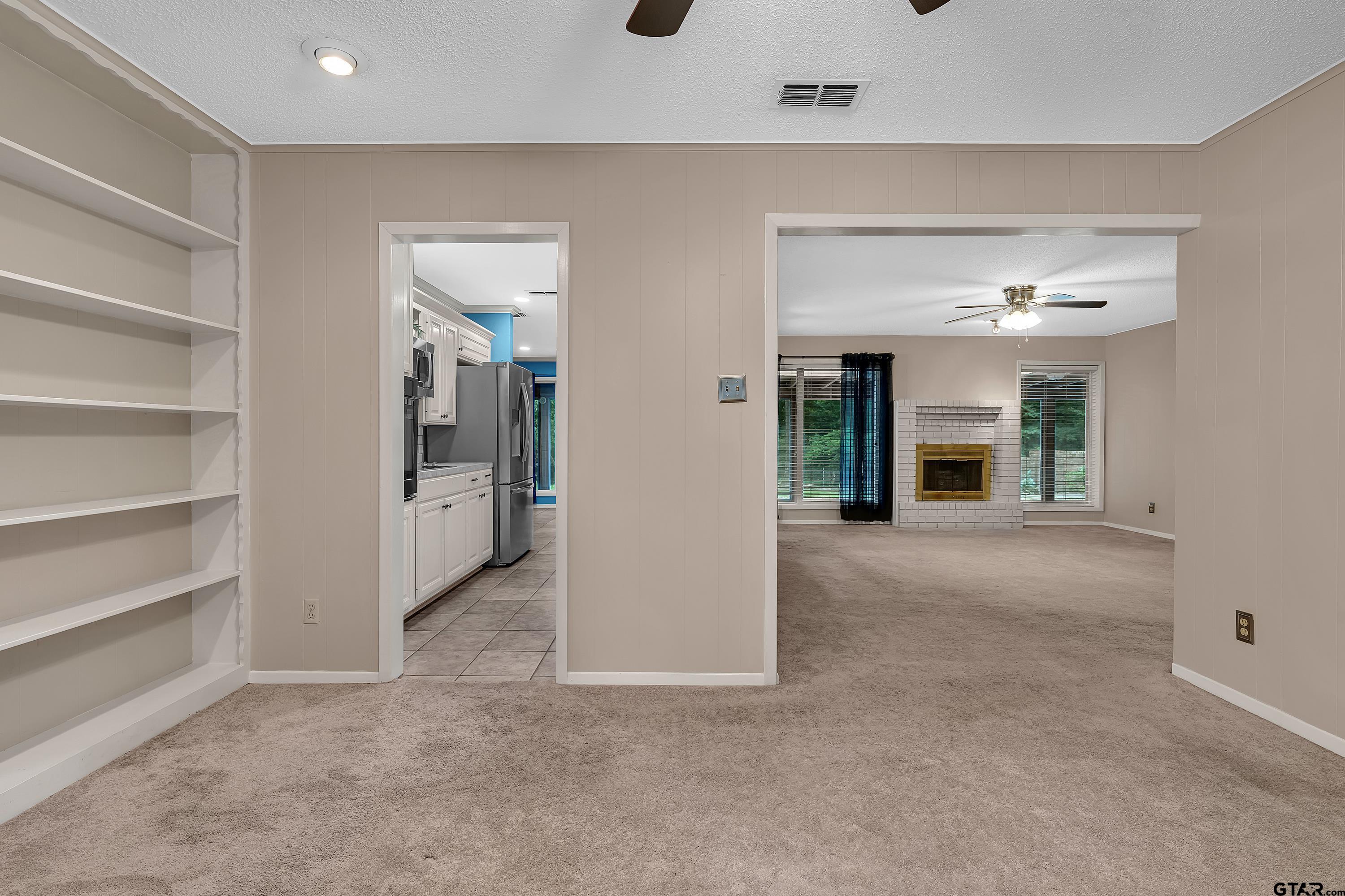 1812 Rodden Street Longview, TX 75604 - Photo 4 of 35