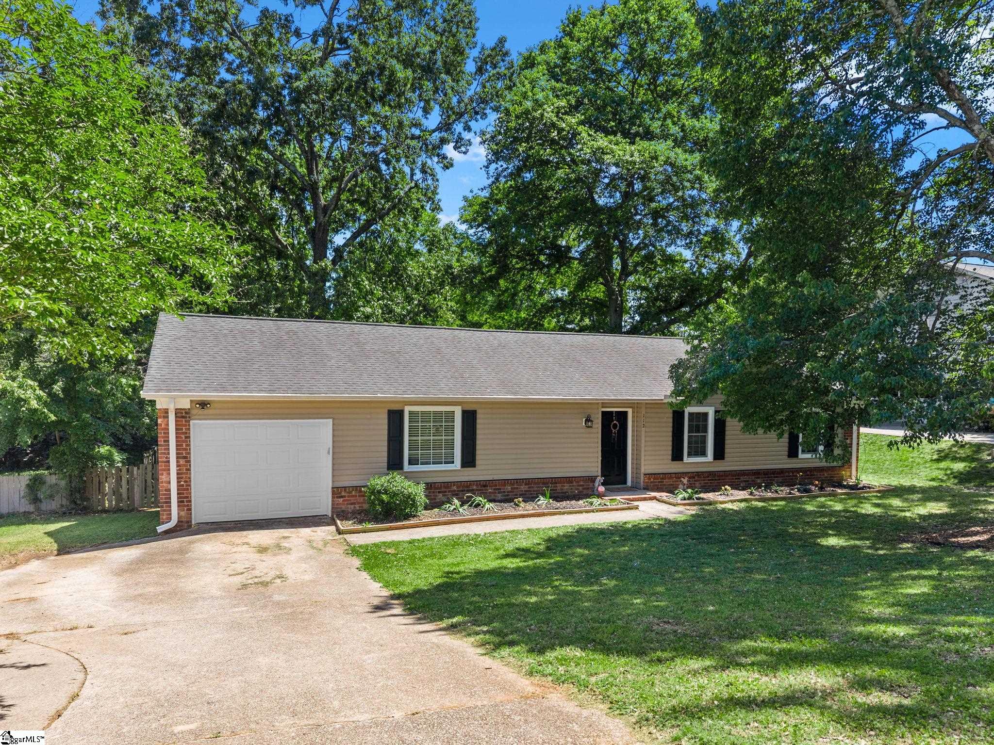112 Canebrake Drive Greer, SC 29650 - Photo 2 of 30