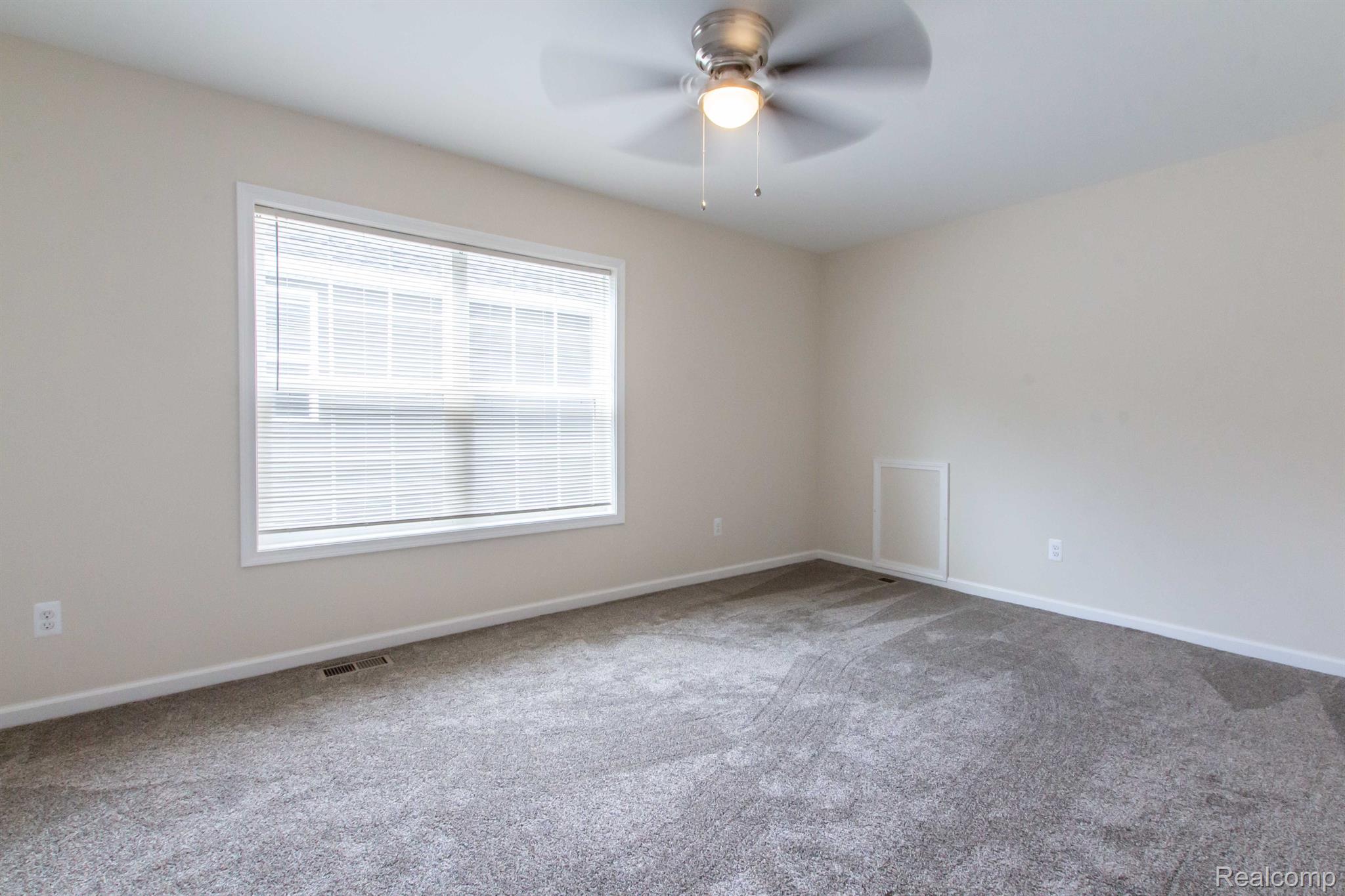 2606 Maplecrest Road Sterling Heights, MI 48310 - Photo 40 of 57 Second Bedroom