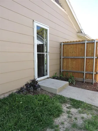 $1,995 | 12238 Oberlin Drive, Dallas, TX 75243