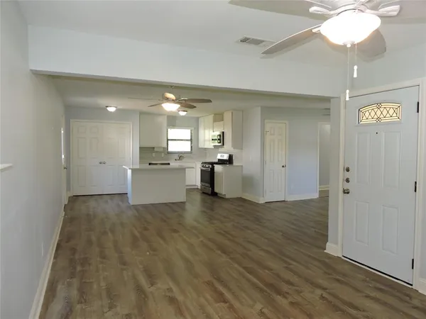 $1,995 | 12238 Oberlin Drive, Dallas, TX 75243