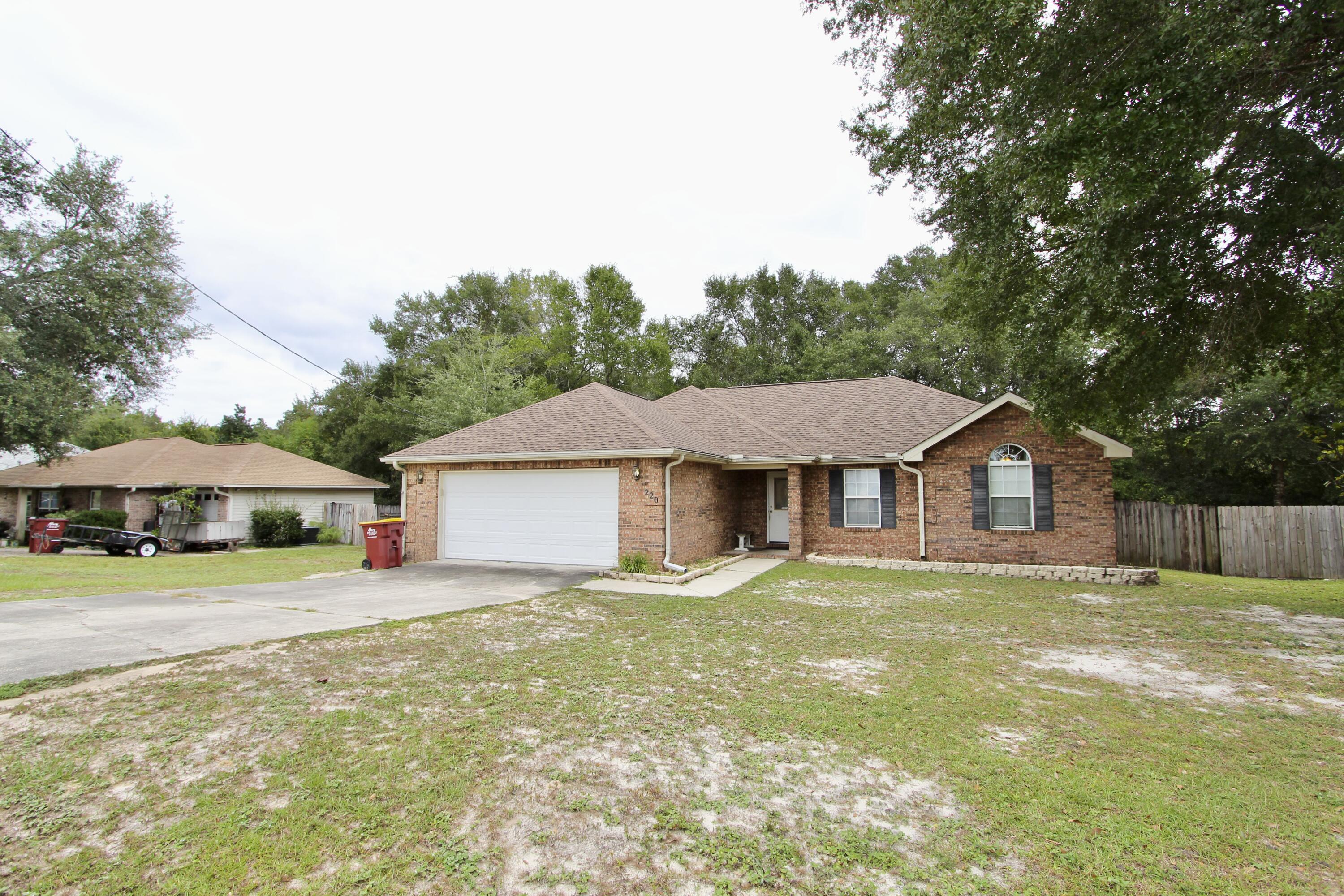 220 Tiffot Court Crestview, FL 32539 - Photo 2 of 22 IMG_1923
