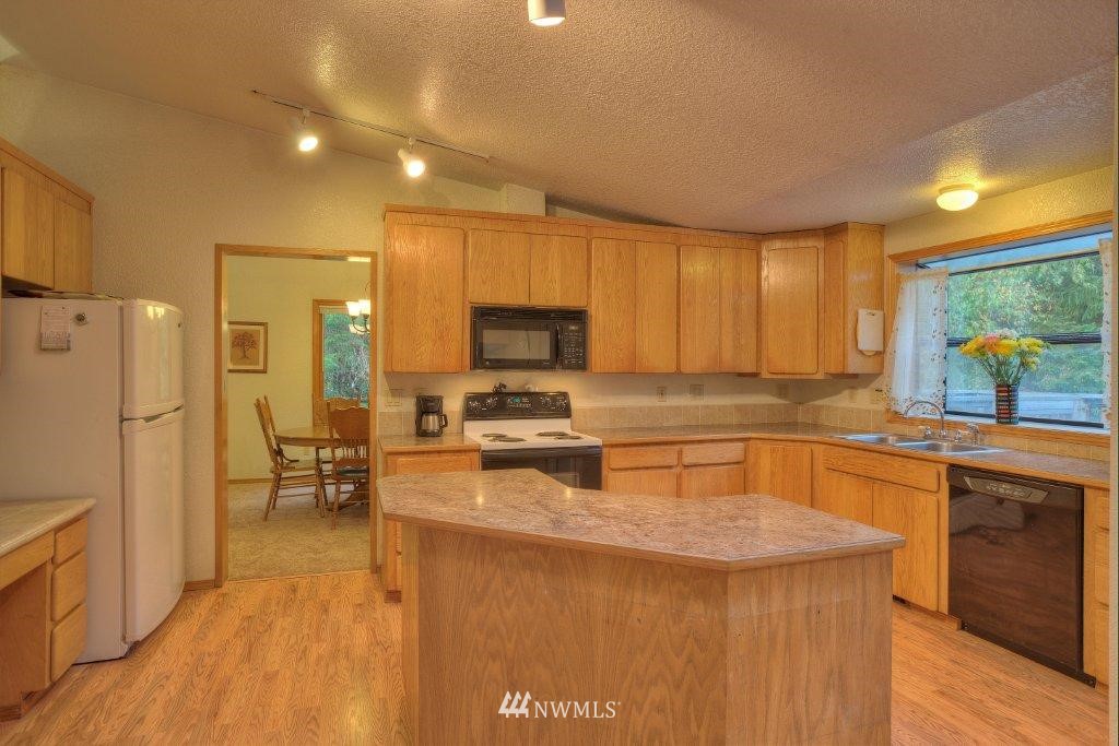 4901 Shellridge Road Northwest Olympia, WA 98502 - Photo 2 of 15 Gallery Image 2