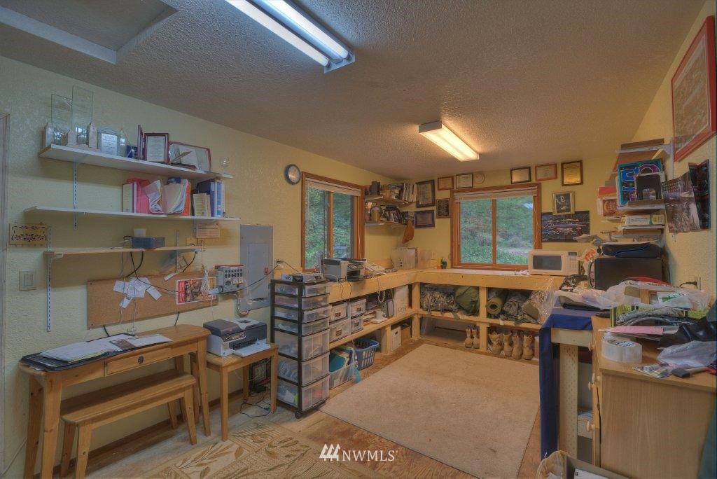 4901 Shellridge Road Northwest Olympia, WA 98502 - Photo 12 of 15 Gallery Image 12