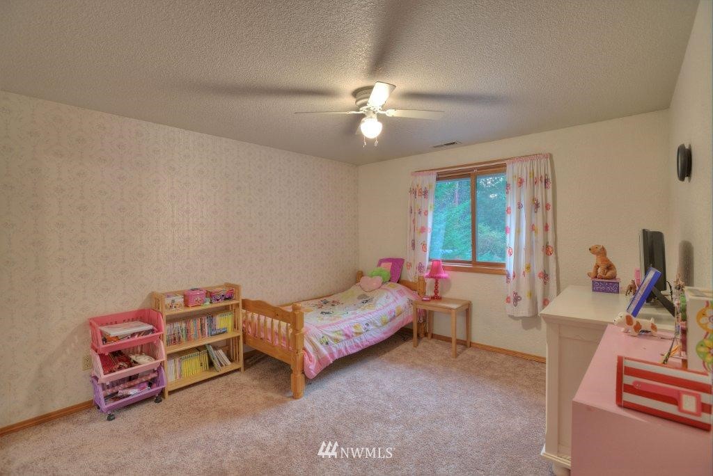 4901 Shellridge Road Northwest Olympia, WA 98502 - Photo 9 of 15 Gallery Image 9
