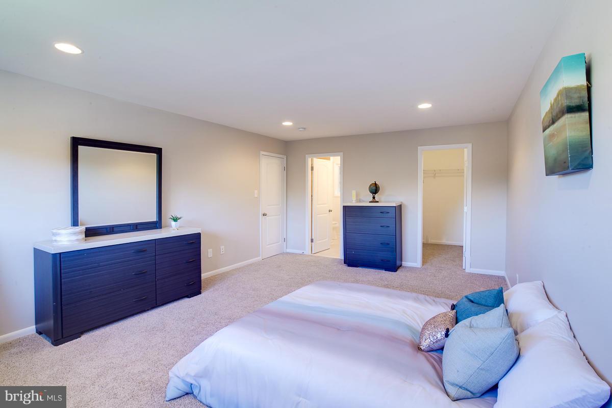 2405 Sugarcone Road Baltimore, MD 21209 - Photo 29 of 29 Bedroom (Master)