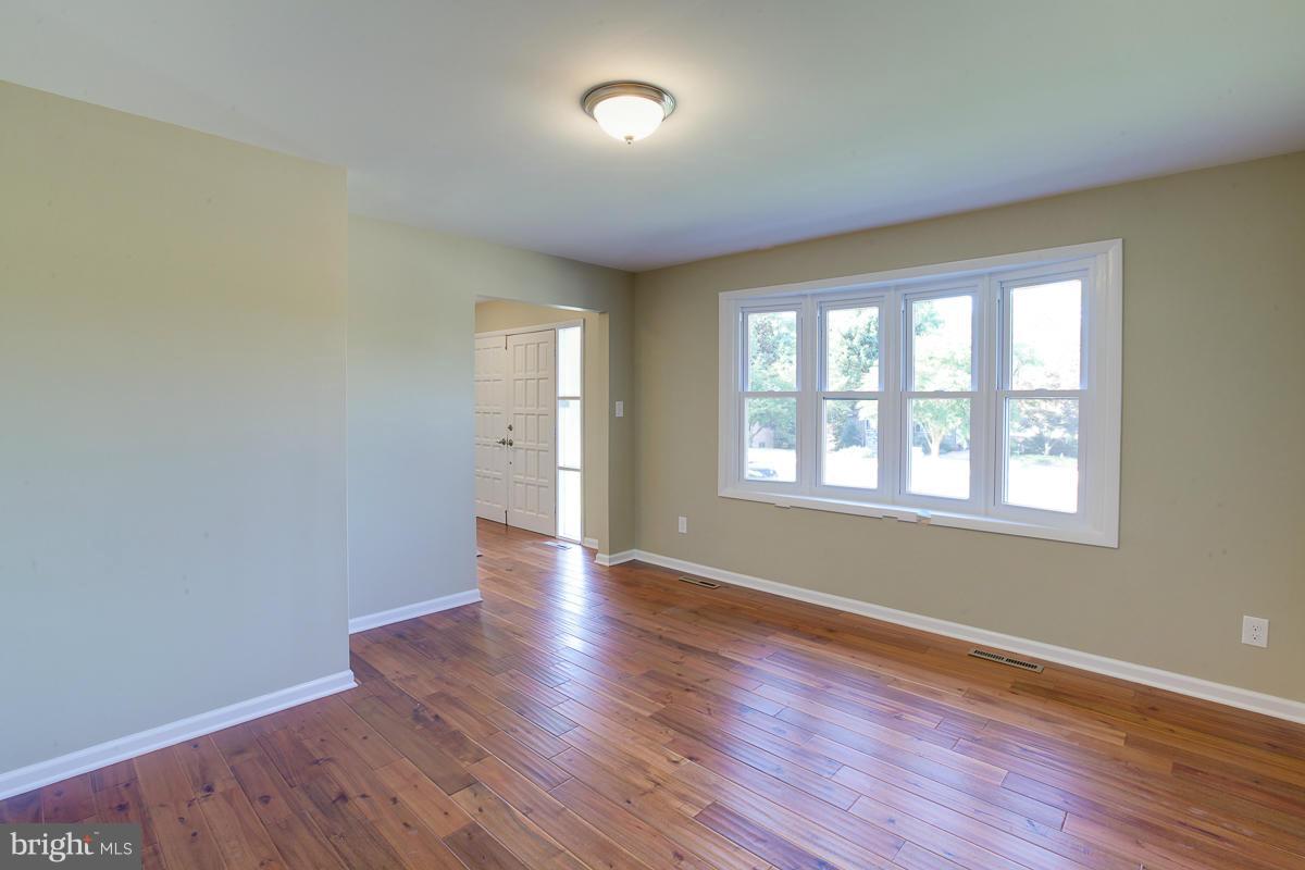 2405 Sugarcone Road Baltimore, MD 21209 - Photo 4 of 29 Interior (General)