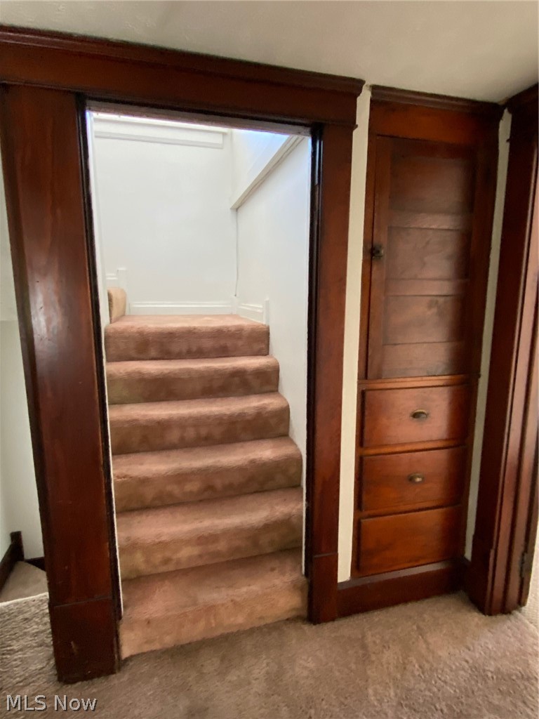 906 Dayton Street Akron, OH 44310 - Photo 22 of 31