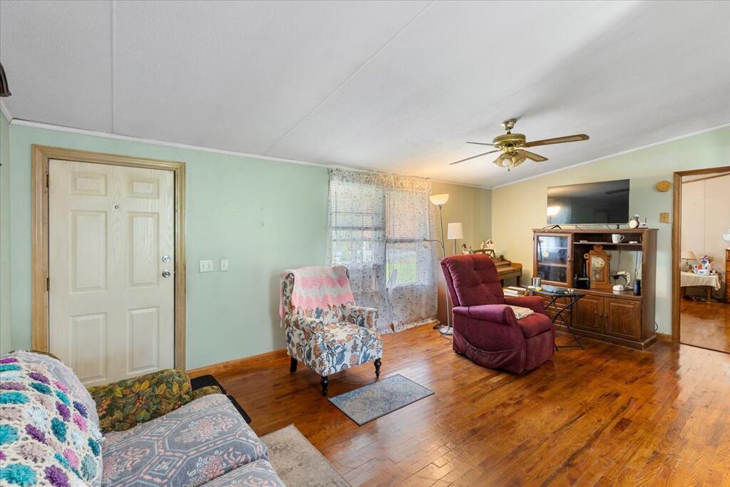 181 Earles Road Rural Retreat, VA 24368 - Photo 5 of 39 Gallery Image 5