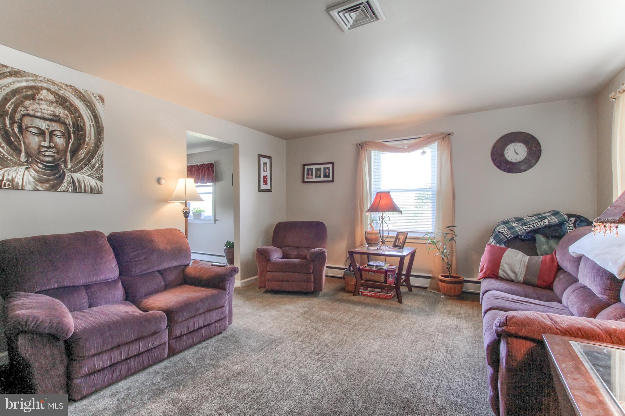286 South Locust Point Road Mechanicsburg, PA 17055 - Photo 2 of 36 Gallery Image 2