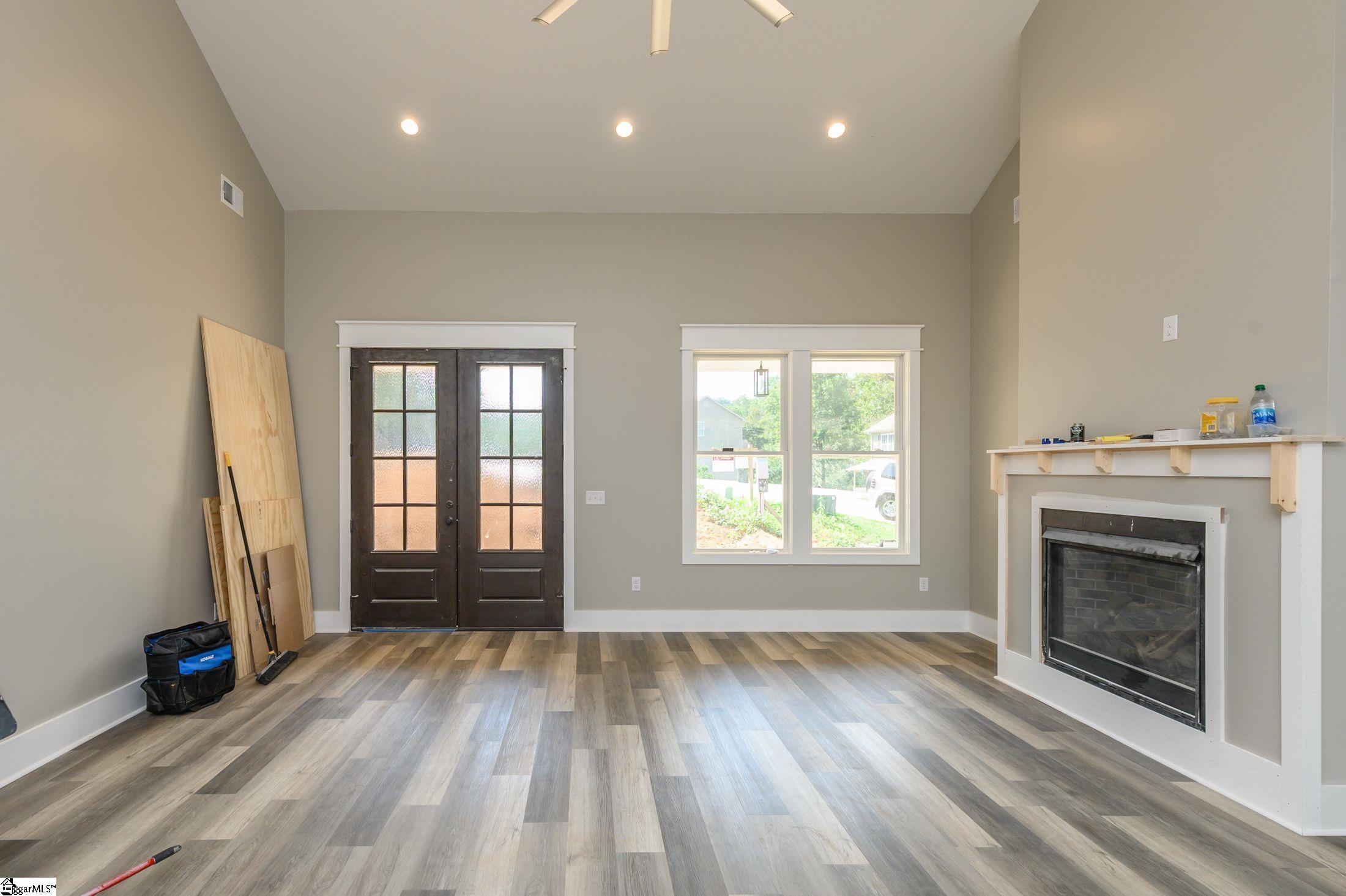 320 Timber Trail Greer, SC 29651 - Photo 7 of 27 Gallery Image 7