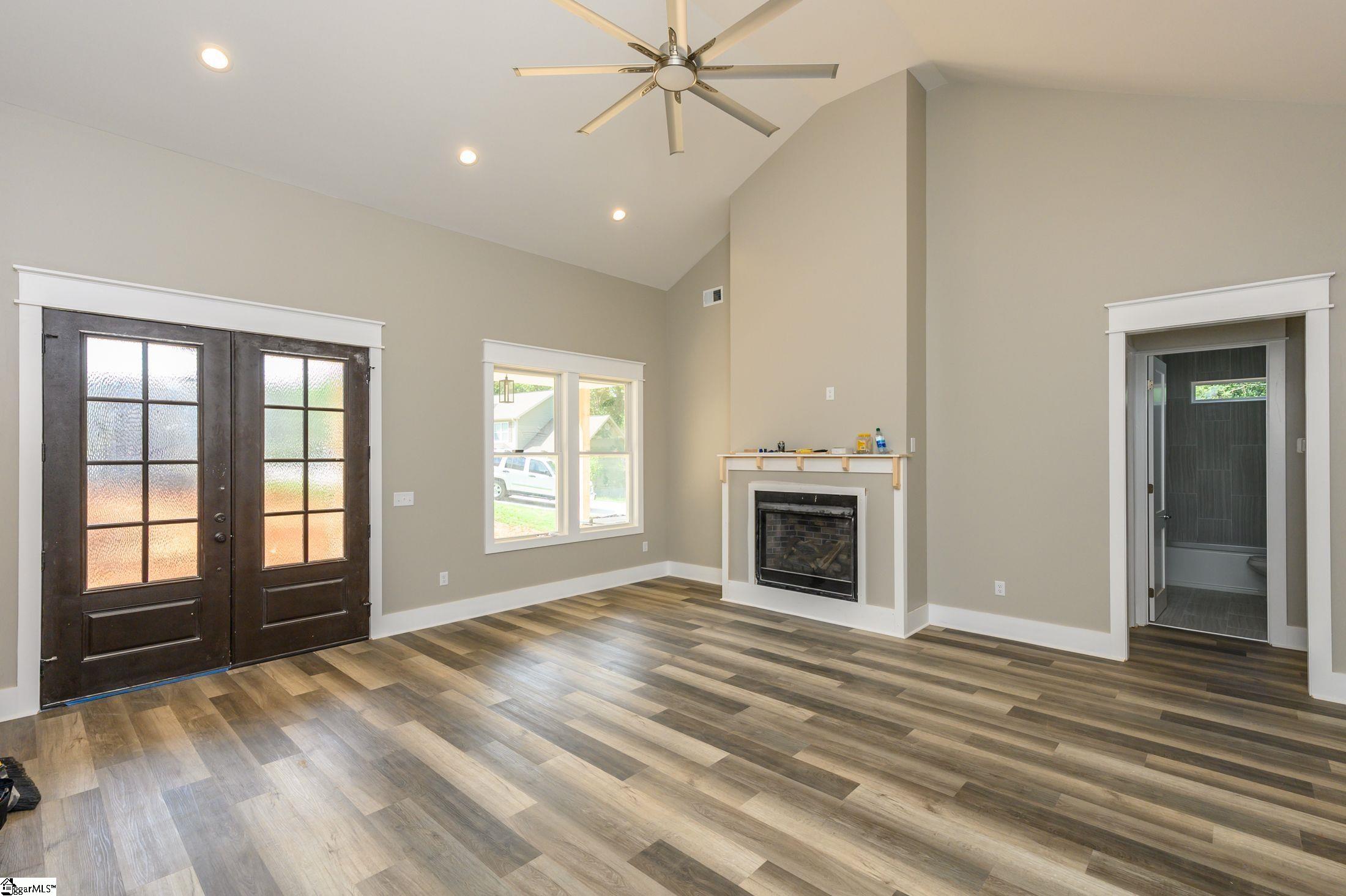 320 Timber Trail Greer, SC 29651 - Photo 8 of 27 Gallery Image 8