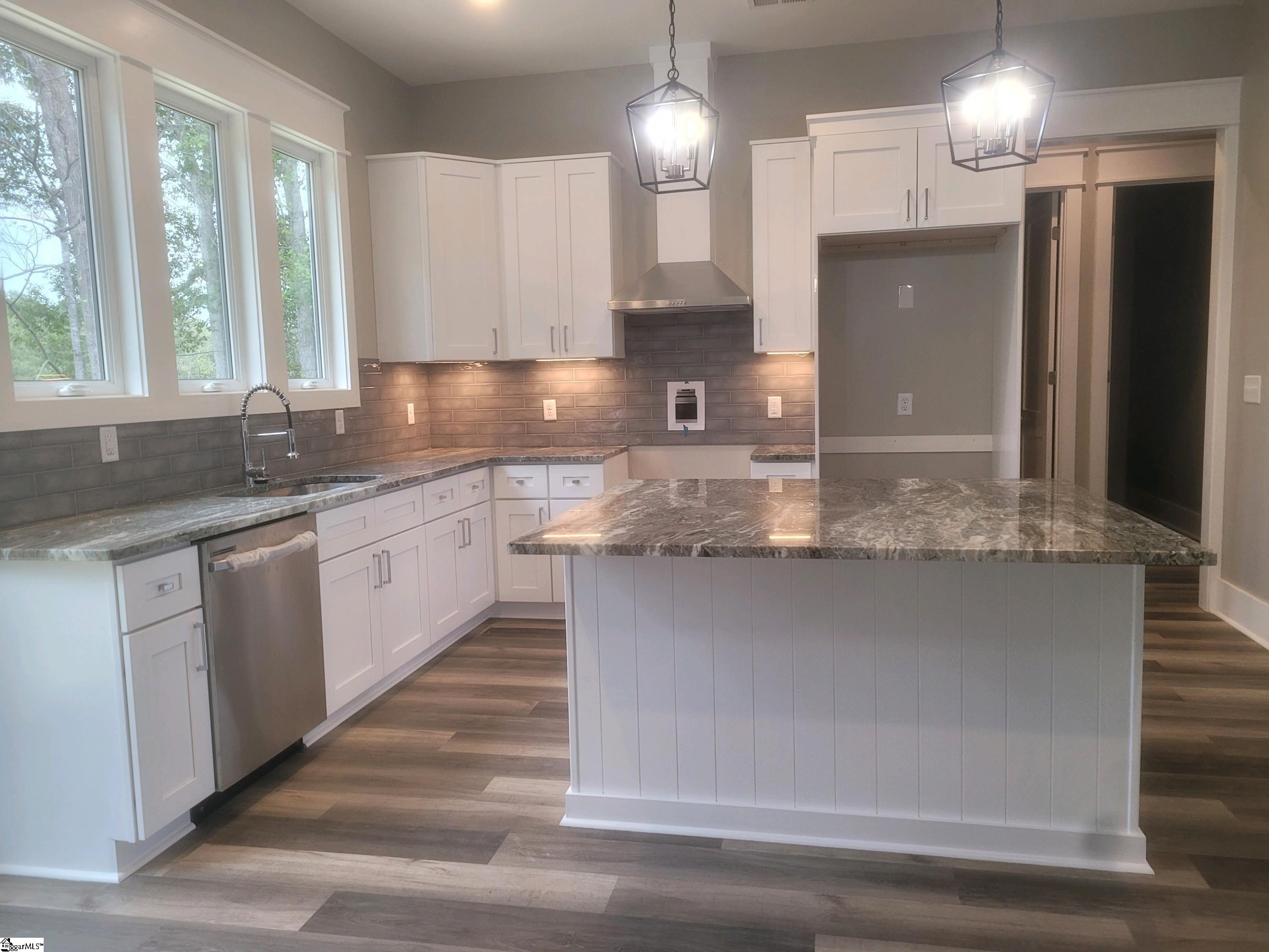 320 Timber Trail Greer, SC 29651 - Photo 9 of 27 Gallery Image 9