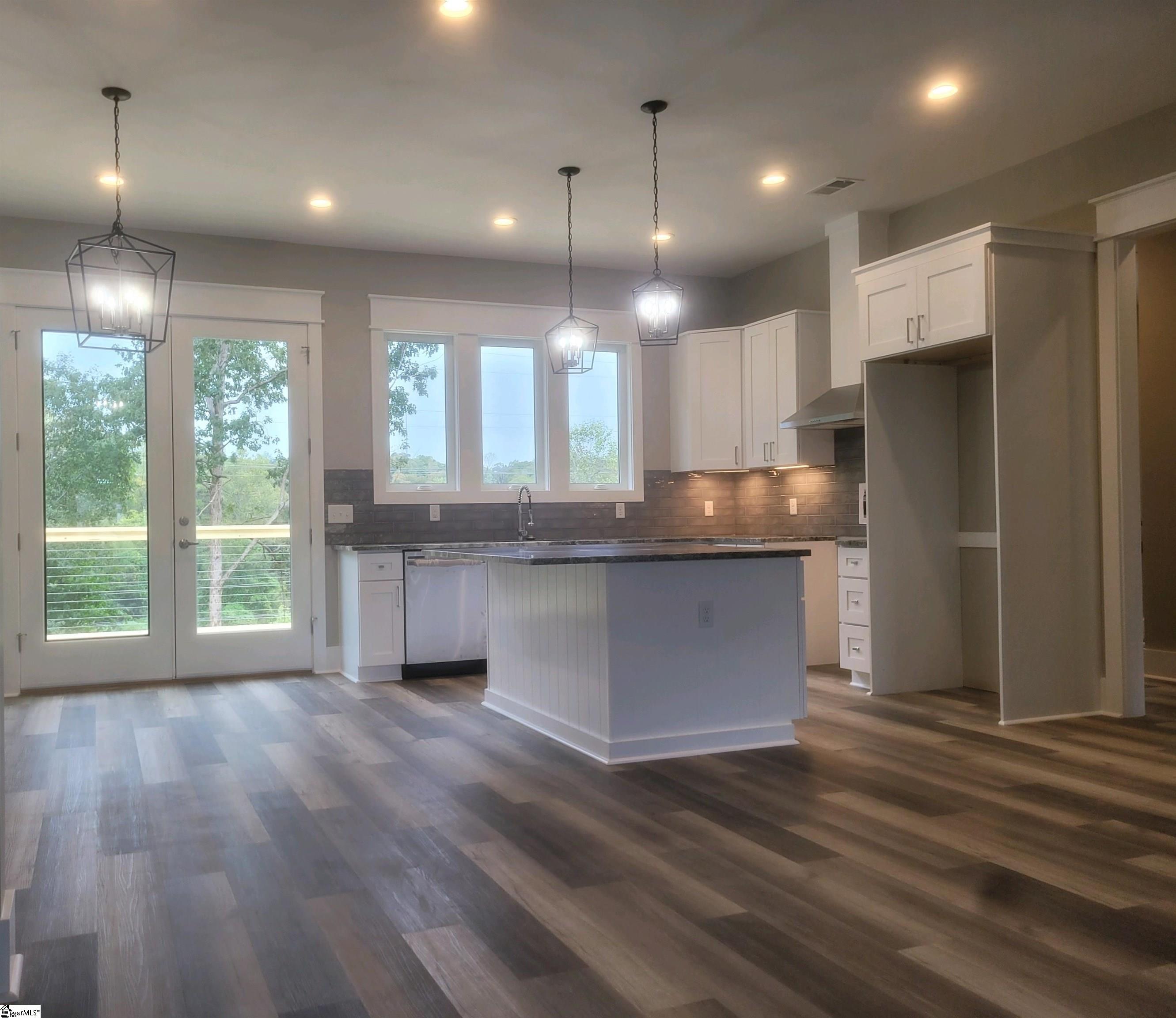 320 Timber Trail Greer, SC 29651 - Photo 10 of 27 Gallery Image 10