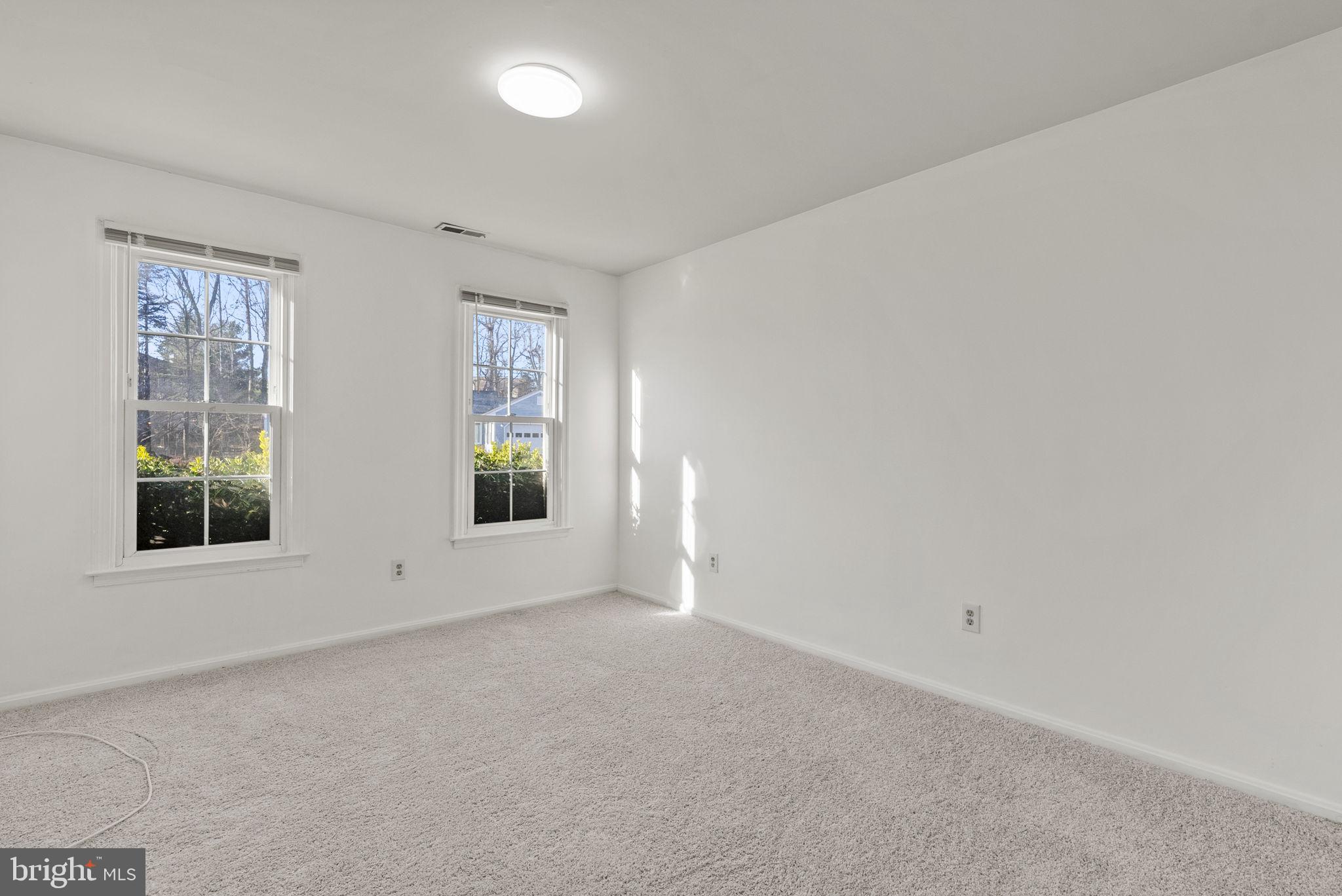 12416 Ox Hill Road Fairfax, VA 22033 - Photo 10 of 35