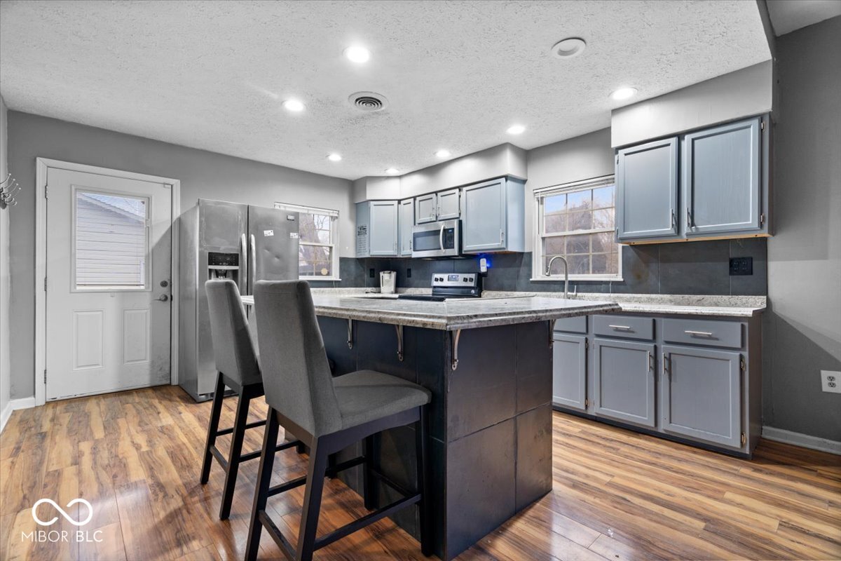 503 Central Avenue Anderson, IN 46012 - Photo 4 of 19