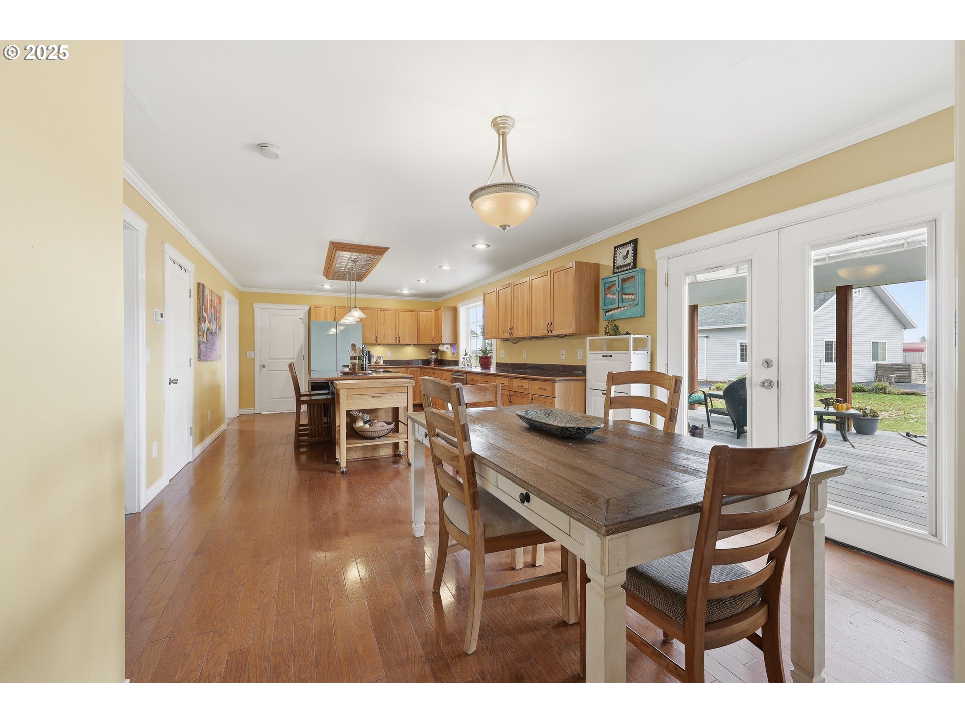 54472 Smock Road Tygh Valley, OR 97063 - Photo 11 of 48 a view of a dining room with furniture and a livingroom