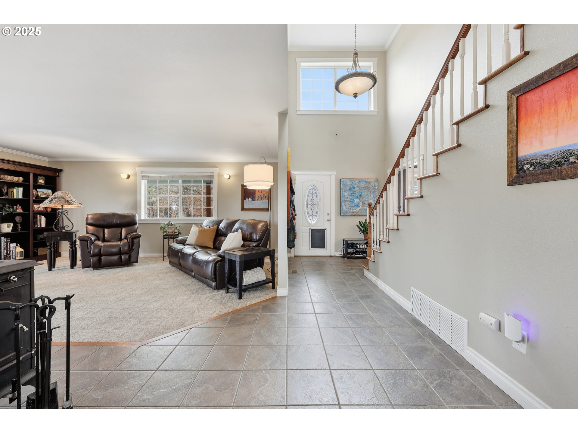 54472 Smock Road Tygh Valley, OR 97063 - Photo 17 of 48 a living room with furniture and white walls