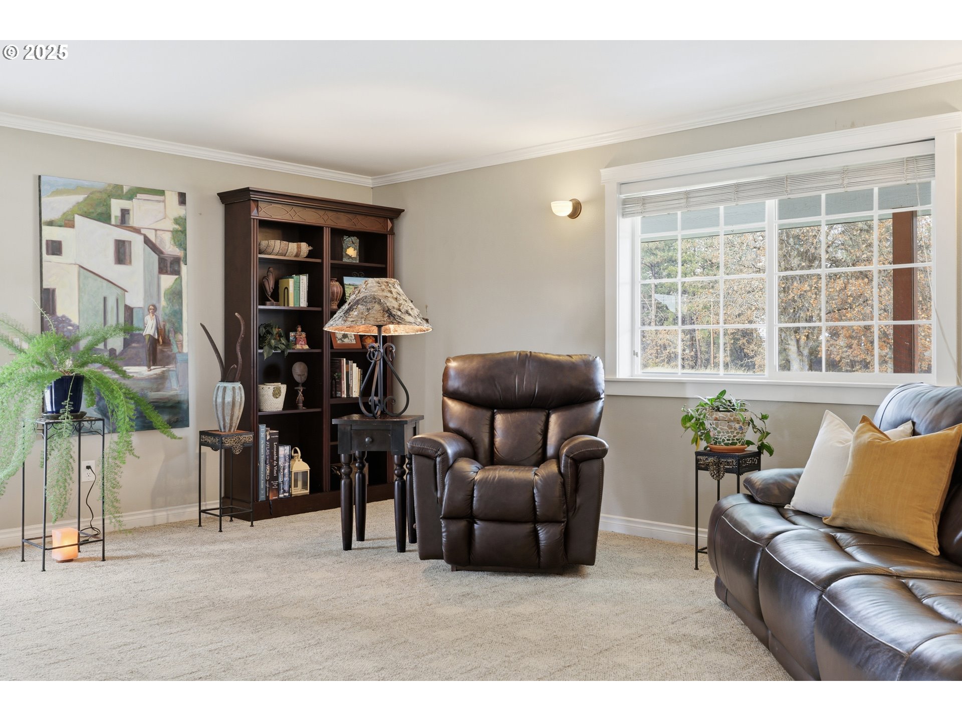 54472 Smock Road Tygh Valley, OR 97063 - Photo 20 of 48 a living room with furniture and a window