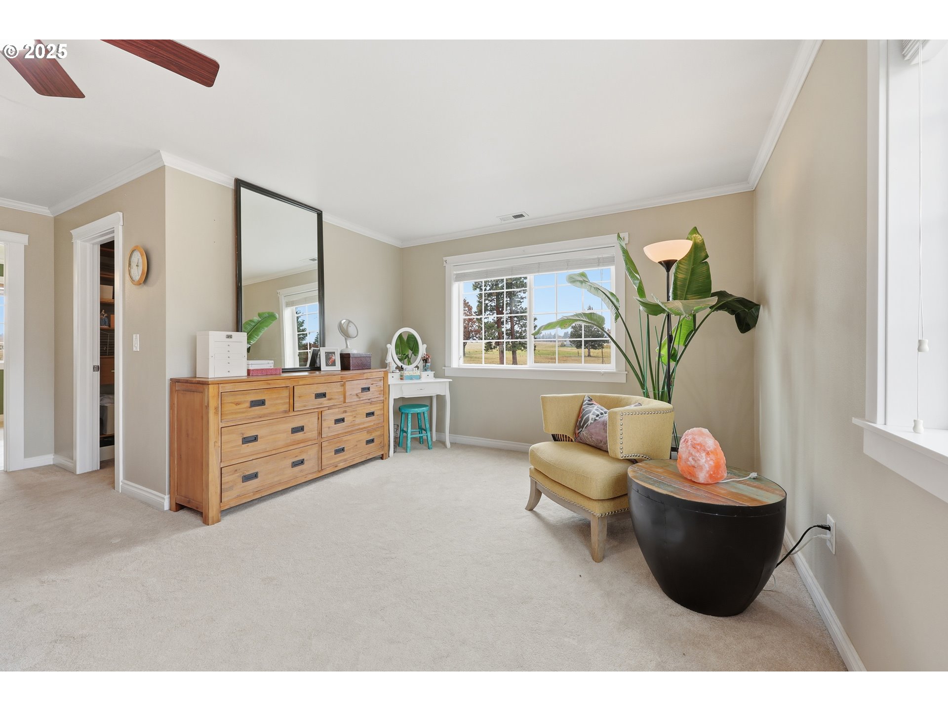 54472 Smock Road Tygh Valley, OR 97063 - Photo 26 of 48 a living room with furniture toys and a window