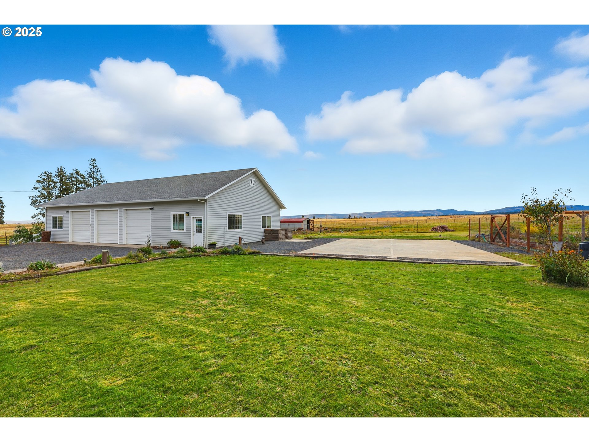 54472 Smock Road Tygh Valley, OR 97063 - Photo 38 of 48 a view of a house with a big yard