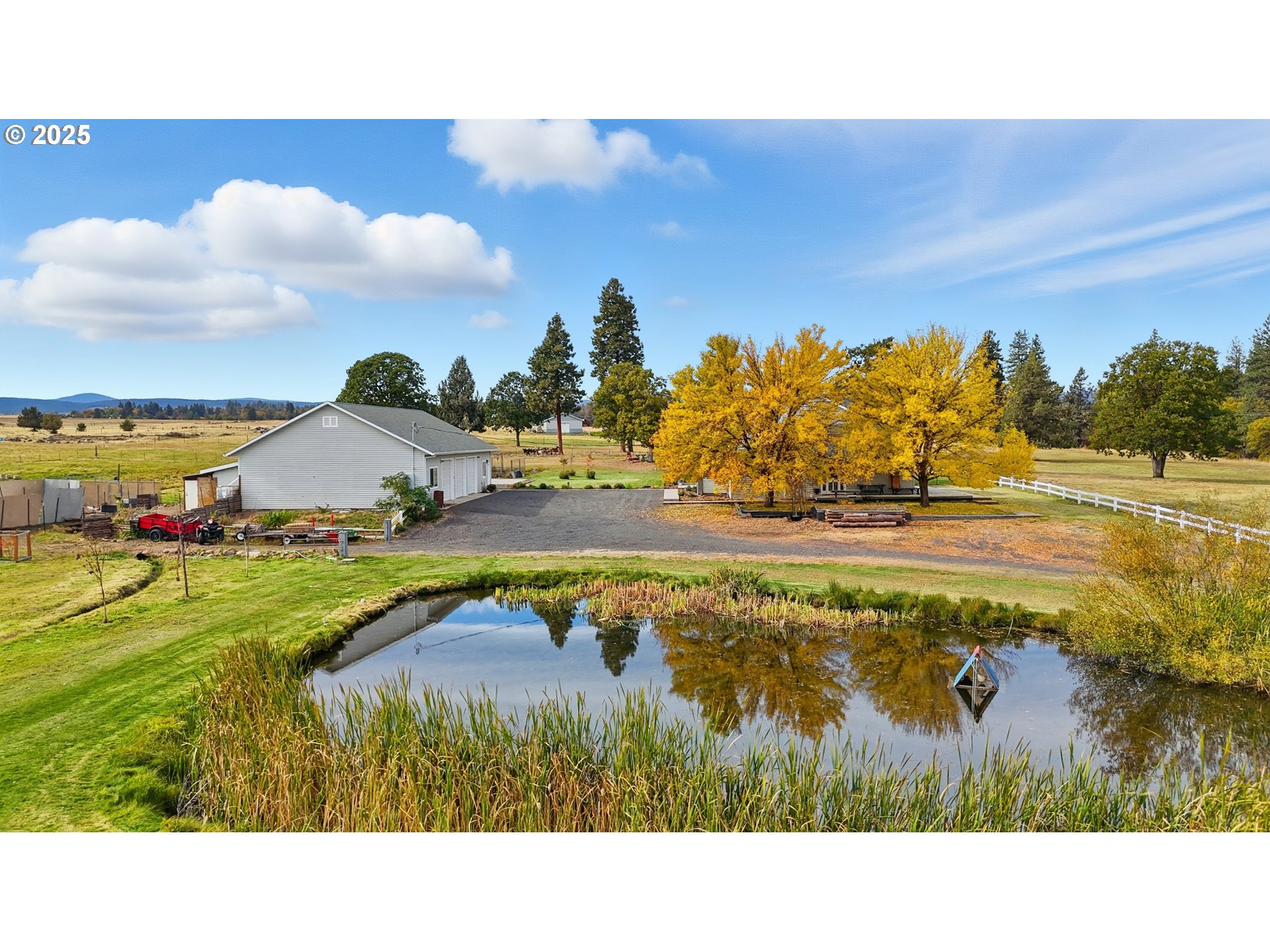 54472 Smock Road Tygh Valley, OR 97063 - Photo 39 of 48 a view of an ocean and beach