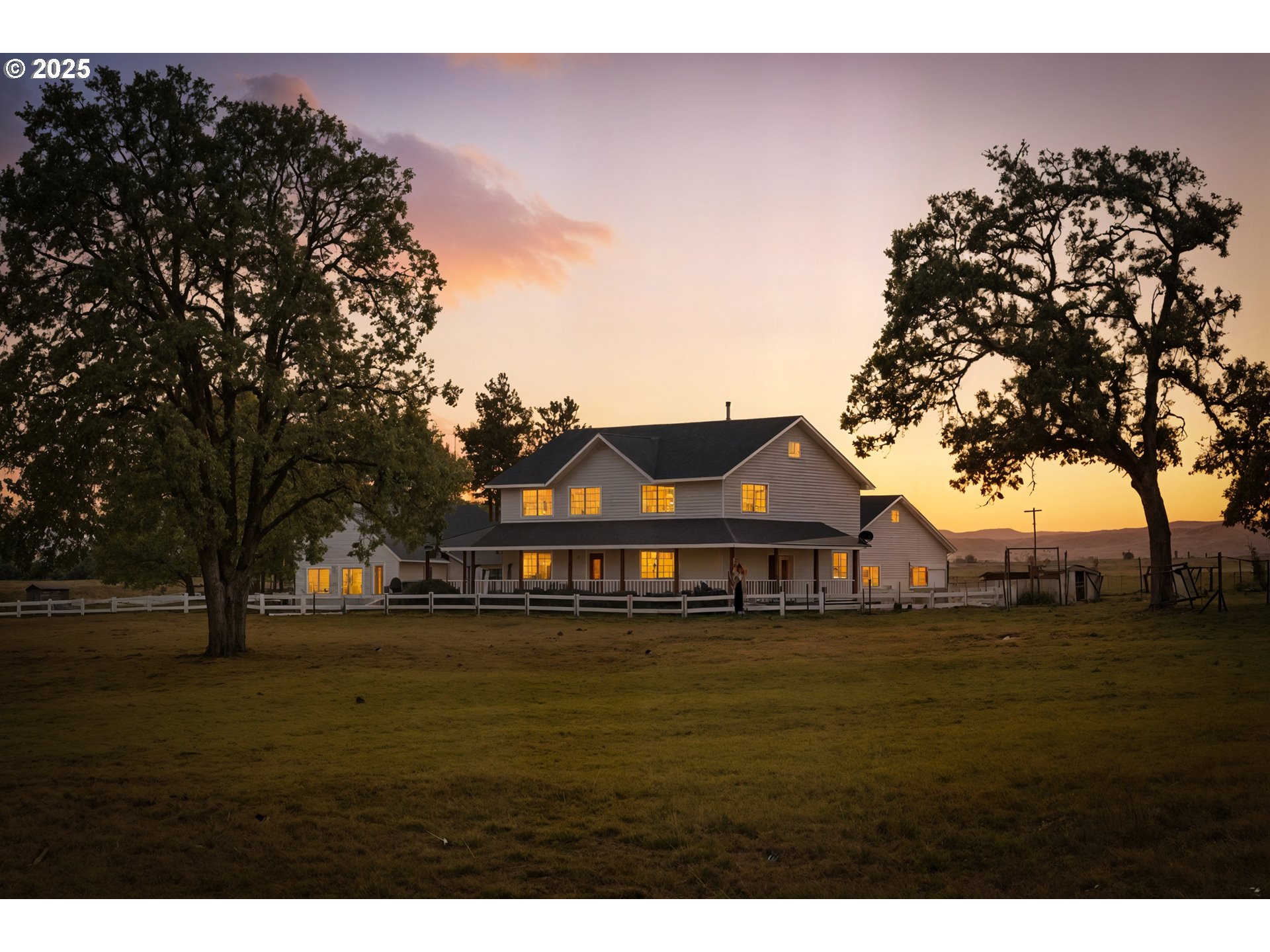 54472 Smock Road Tygh Valley, OR 97063 - Photo 45 of 48 a front view of a house with a garden